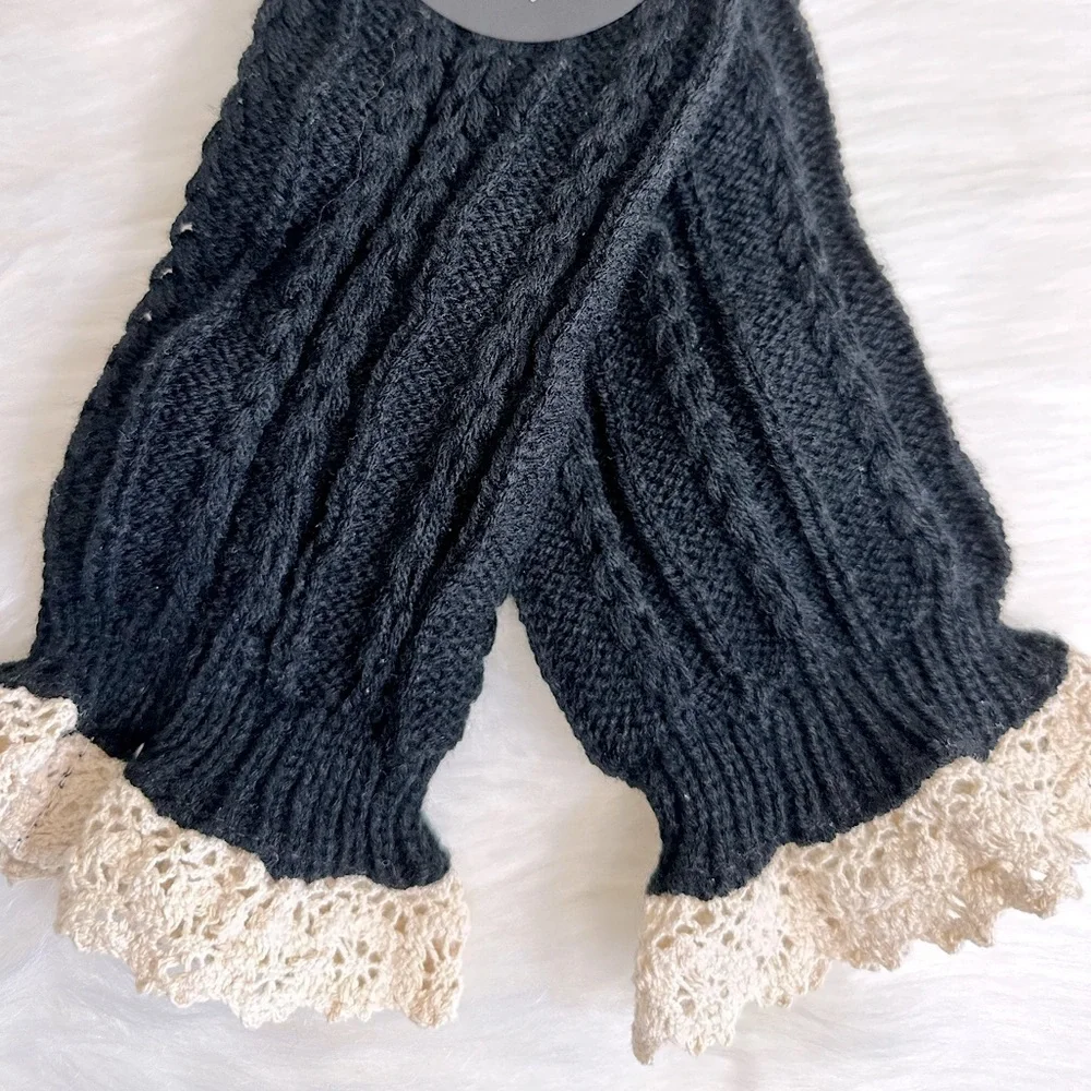 NWT Charlotte Russe Crochet Knit Boot Cuffs Toppers Black with Ivory OS